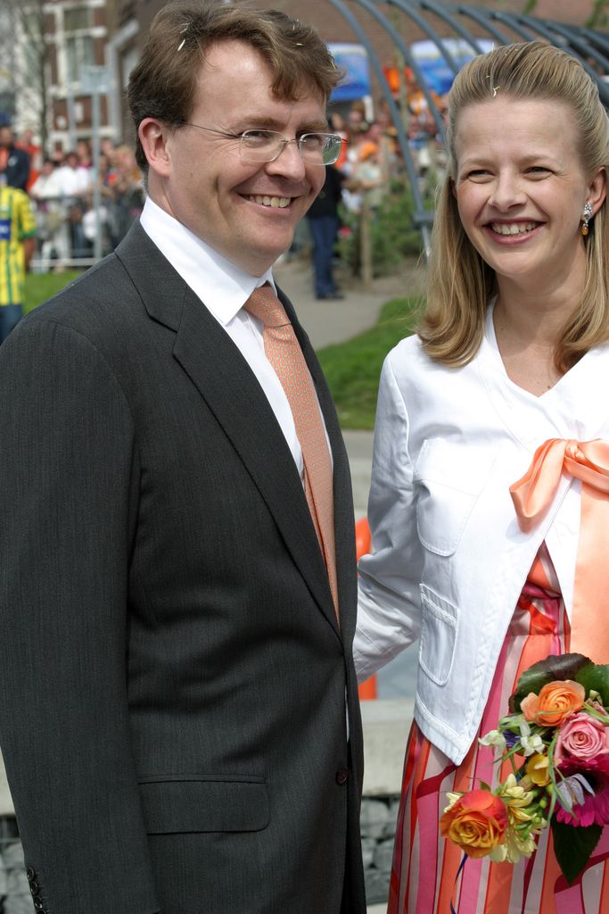 Prince Friso standing with wife Princess Mabel