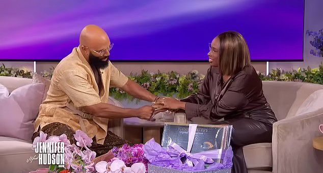 common and jennifer hudson holding hands on her talk show