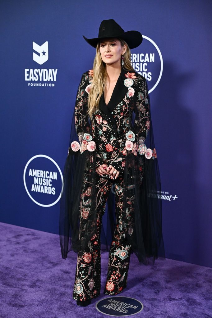 Lainey Wilson amas carpet
