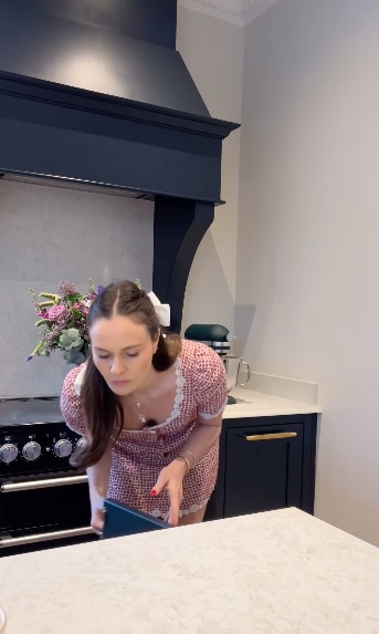 holly ramsay kitchen