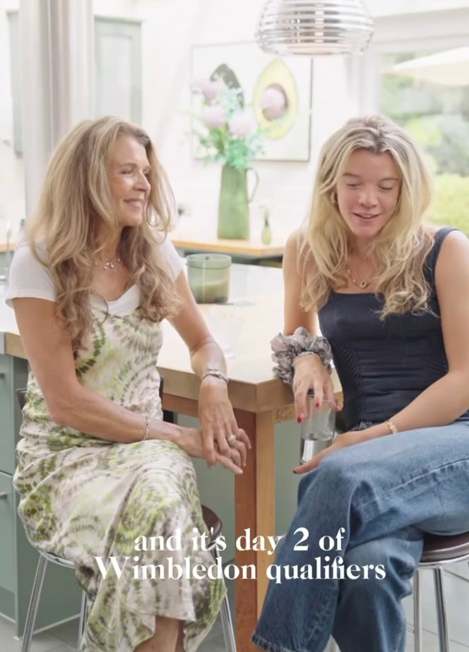 Annabel and her daughter Lily 