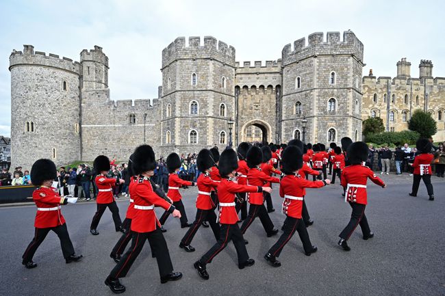 windsor castle exterior with soldiers marching outside 
