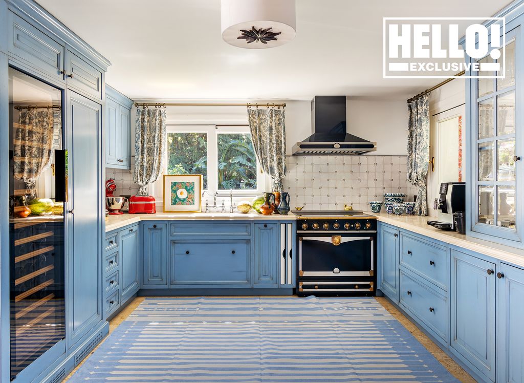 Veronica Schmidt's Marbella home blue shaker kitchen