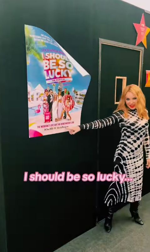 Kylie Minogue makes rare faux pas as she sizzles in skintight outfit ...