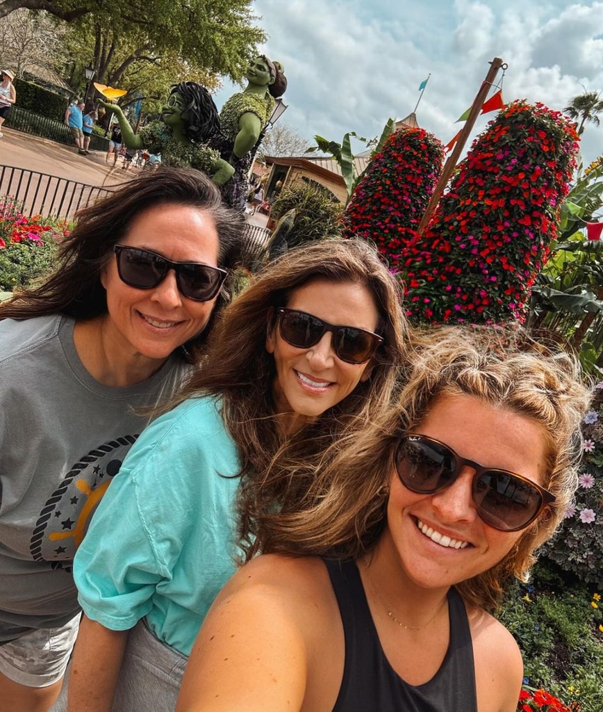 Autumn Nelon Streetman, with her mom Kelly Nelon and their friend Melodi Hodges, who died in a plane crash July 2024