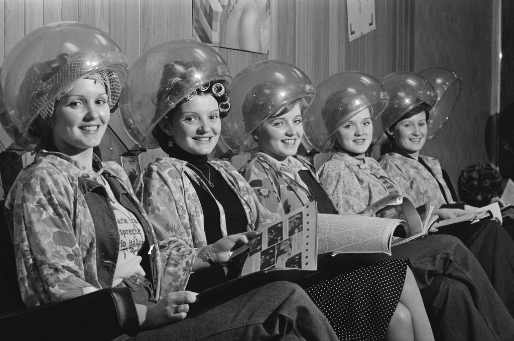 Maureen, Anne, Bernie, Linda and Denise Nolan at the hairdressers