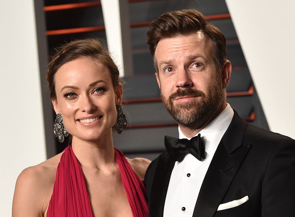 Olivia Wilde and actor Jason Sudeikis arrive at the 2016 Vanity Fair Oscar Party