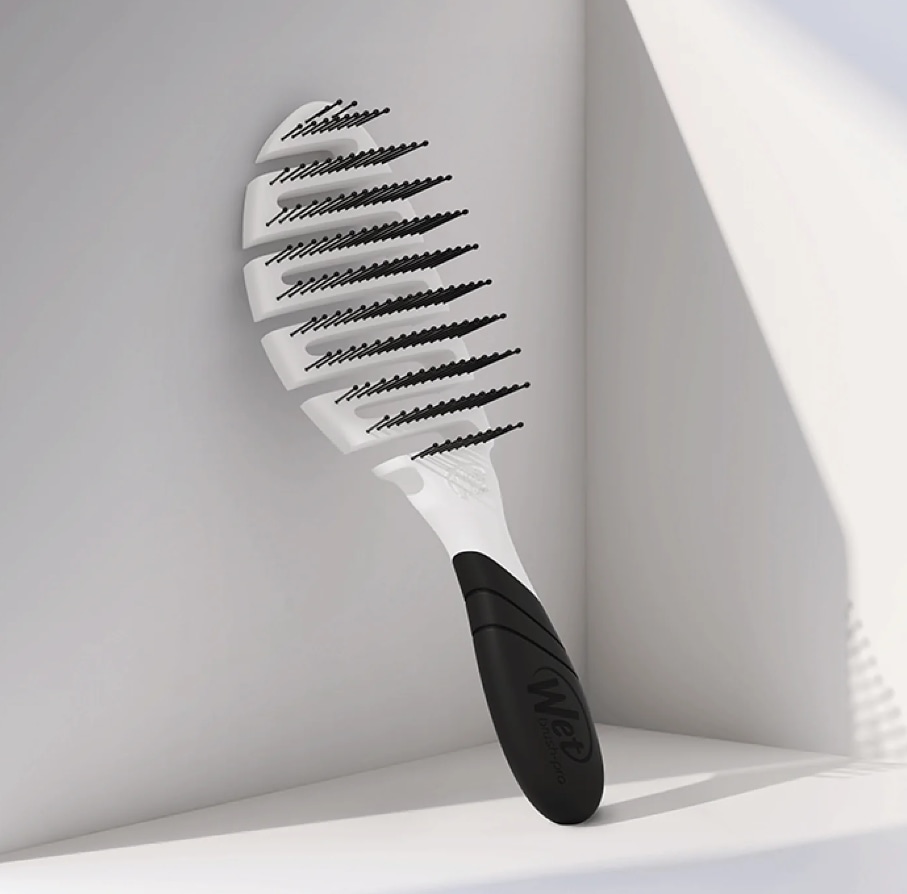 Jen loves LolaVie Wet Brush Pro Flex Dry.