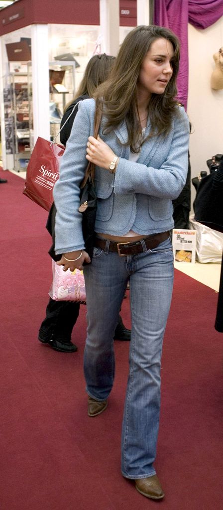 young Kate shopping in a tweed blazer and jeans