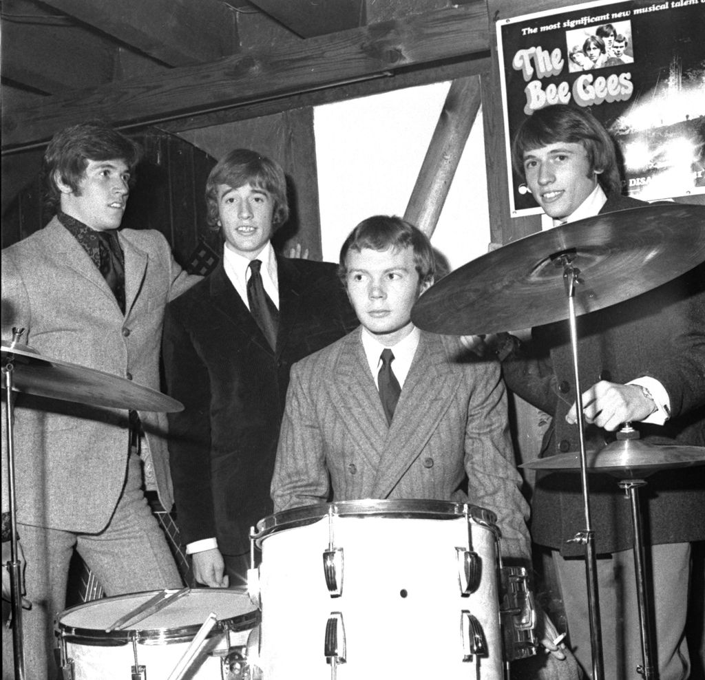 Bee Gees - Barry Gibb, Robin Gibb, Colin Peterson, Maurice Gibb 