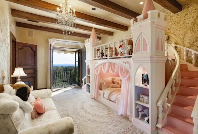 castle bed
