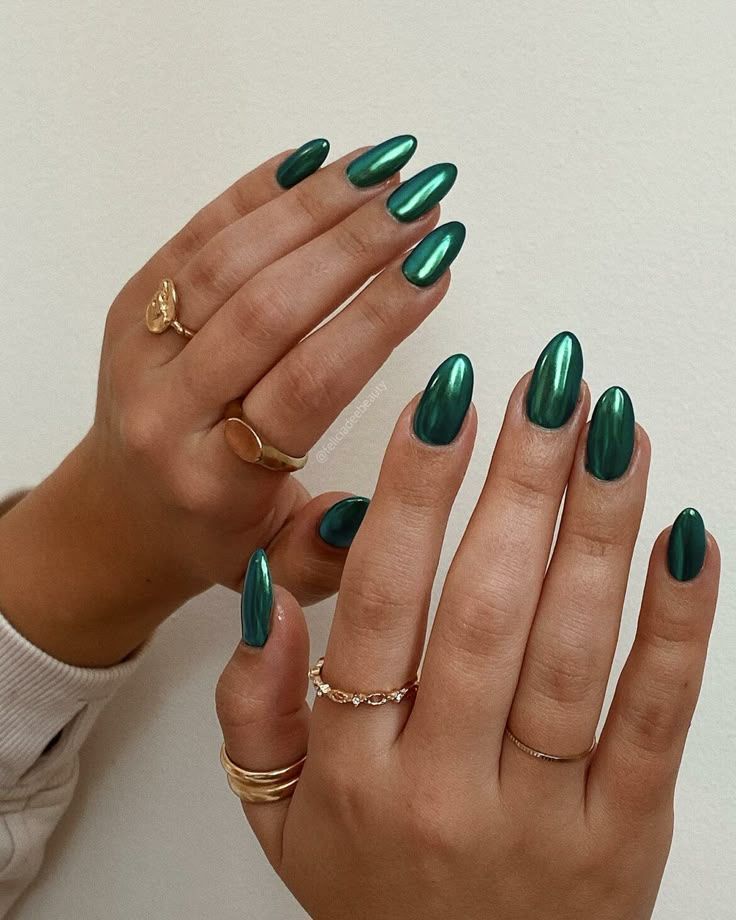 green chrome nails 