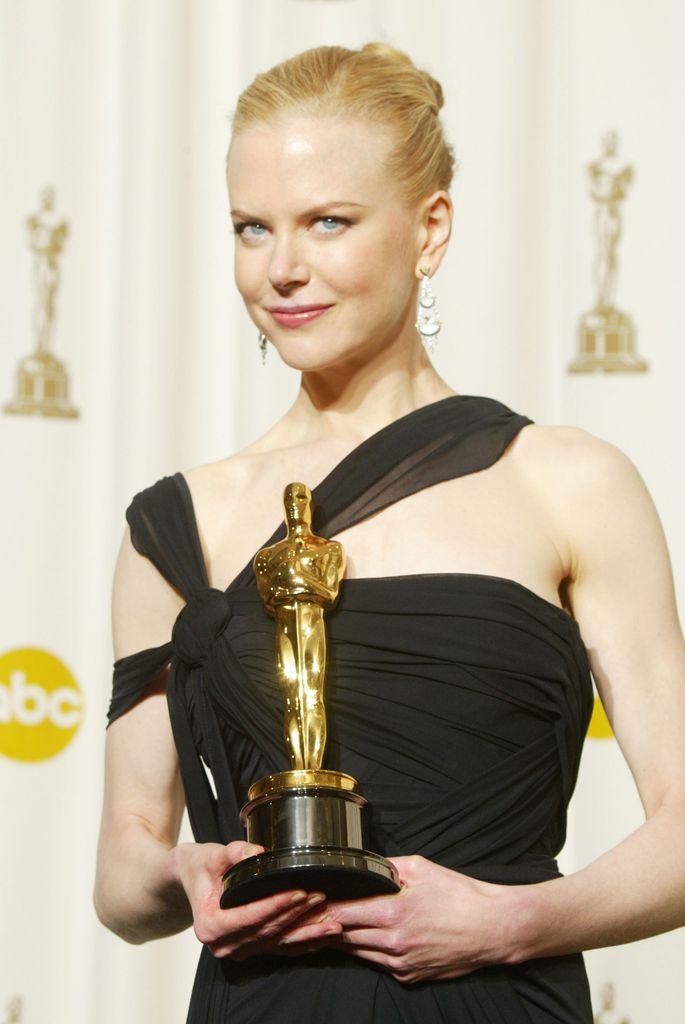 Nicole Kidman with her Best Actress Oscar for The Hours at the 2003 Academy Awards