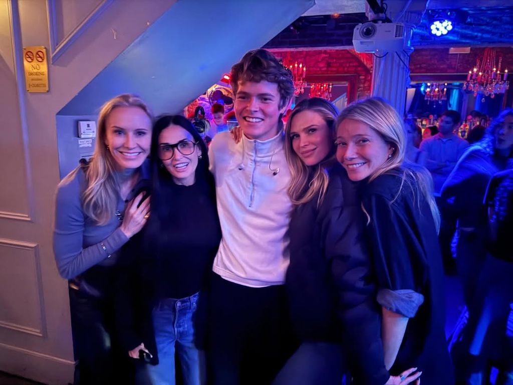 moses hugged by mom gwyneth paltrow