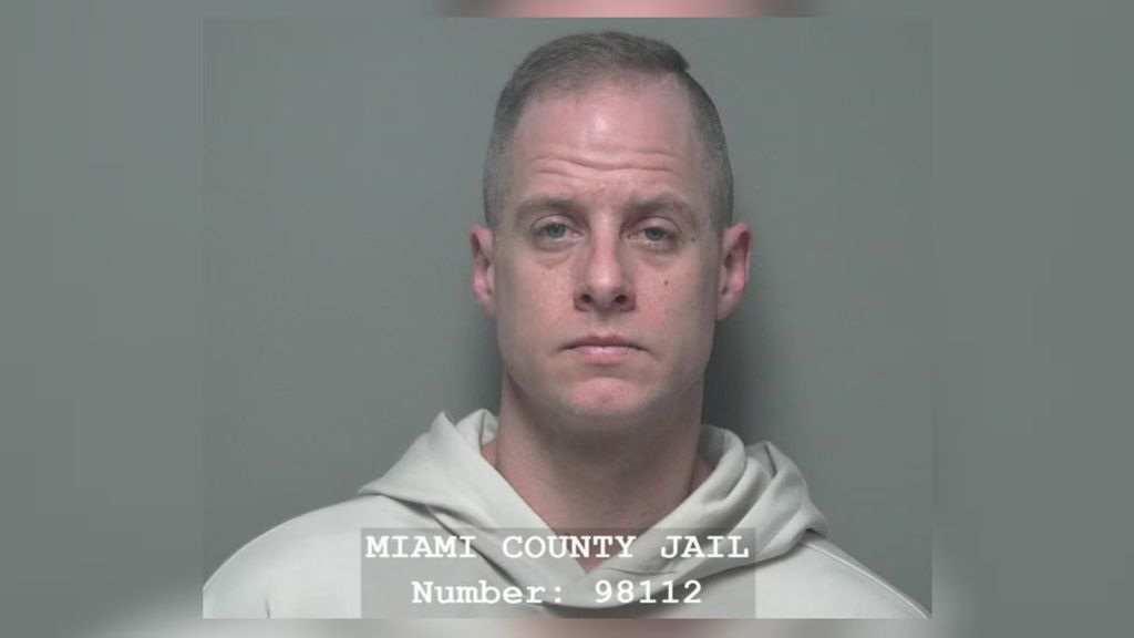 La star d'American Idol et ancien pasteur arrêté pour le meurtre de l'épouse du sosie de Carrie Underwood 1 Photo de Caleb Flynn