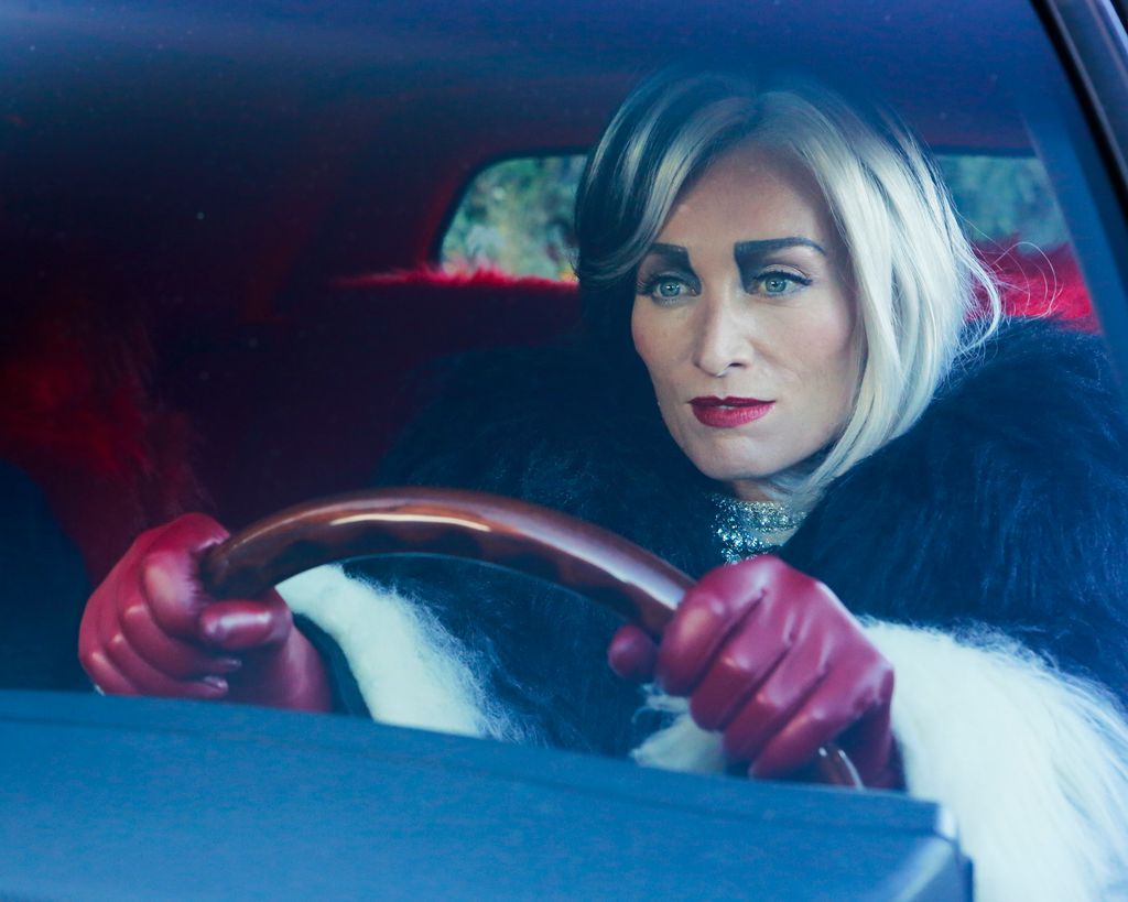 Victoria Smurfit as Cruella in Once Upon a Time 