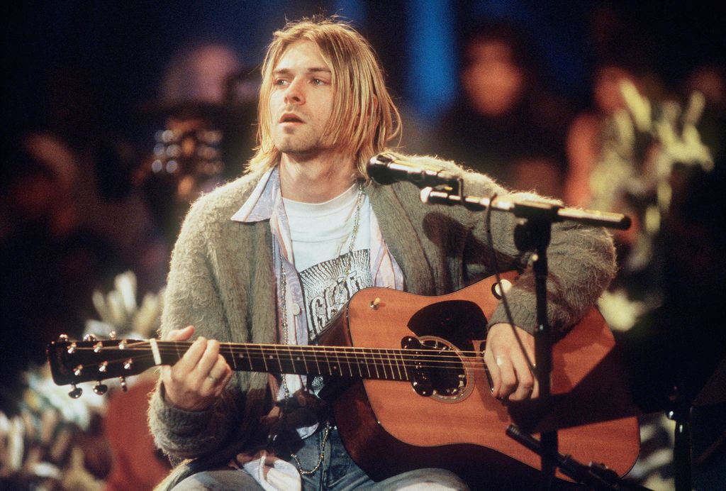 Kurt Cobain de Nirvana lors de l'enregistrement de MTV Unplugged aux studios Sony de New York, le 18/11/93.