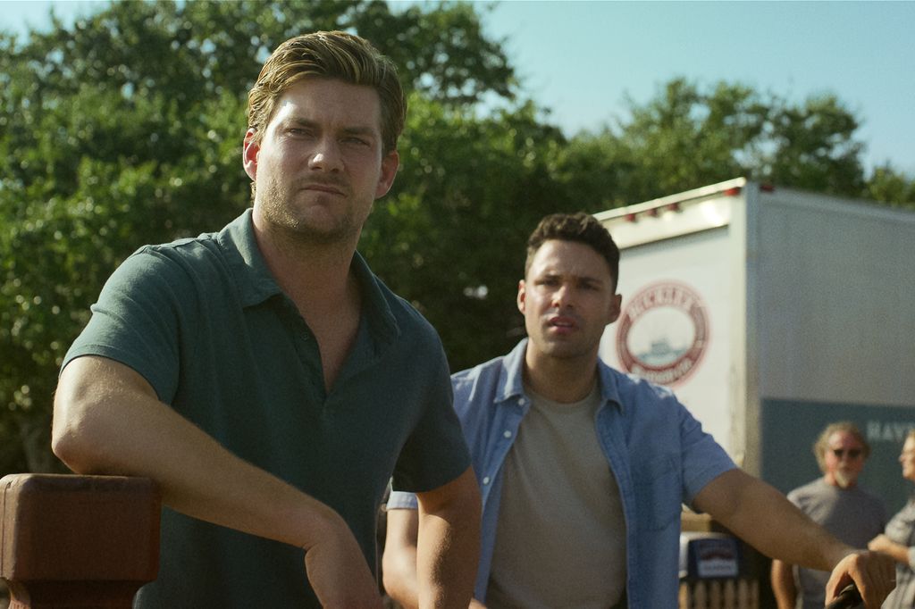 Jake Weary as Cane Buckley, Rafael Silva as Shawn West in The Waterfront