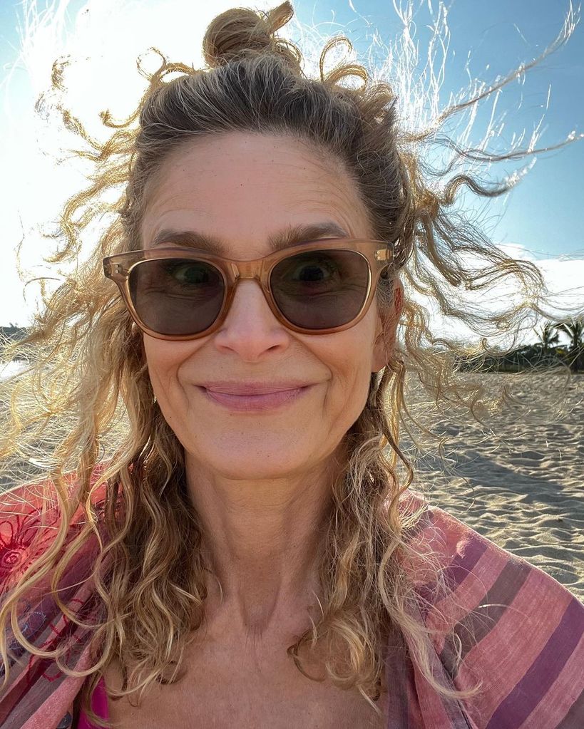 Kyra Sedgwick poses with rarely-seen brother in special photo - and he ...