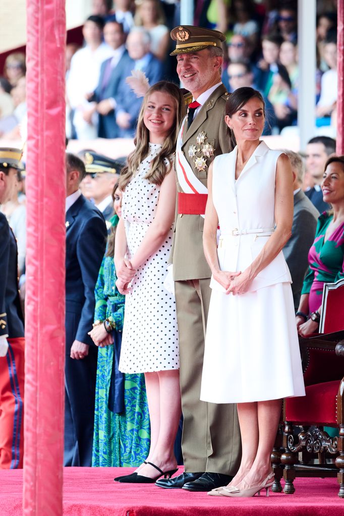  Crown Princess Leonor of Spain, King Felipe VI of Spain and Queen Letizia of Spain attended the delivery of Royal offices of employment at the General Military Academy 