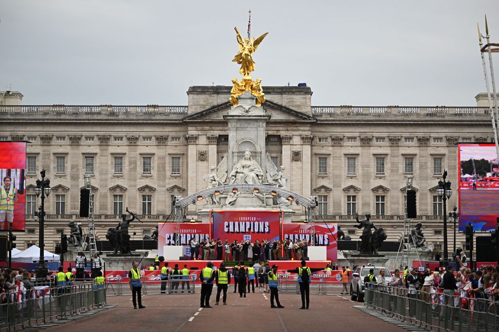 Buckingham Palace prepares to welcome the Lionesses home