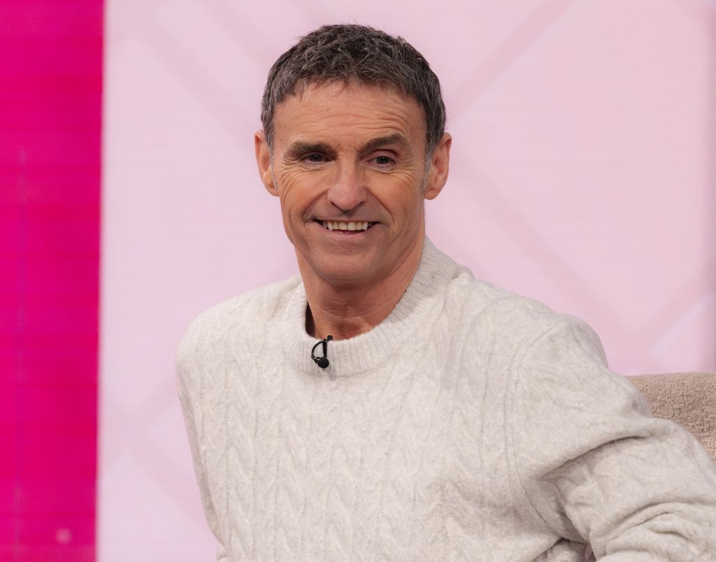 Fans think Marti Pellow is Wolf on The Masked Singer