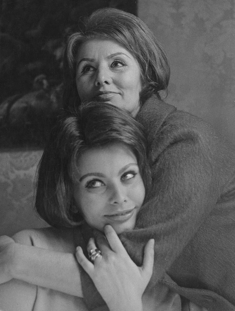 Sophia Loren pictured with her mother Romilda 
