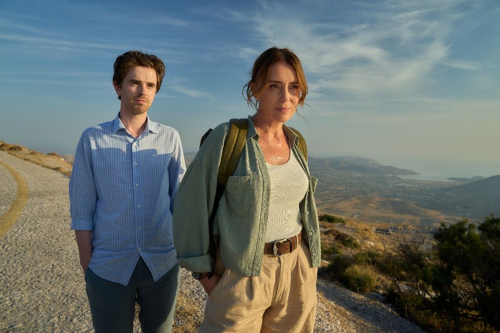 Keeley Hawes and Freddie Highmore in The Assassin