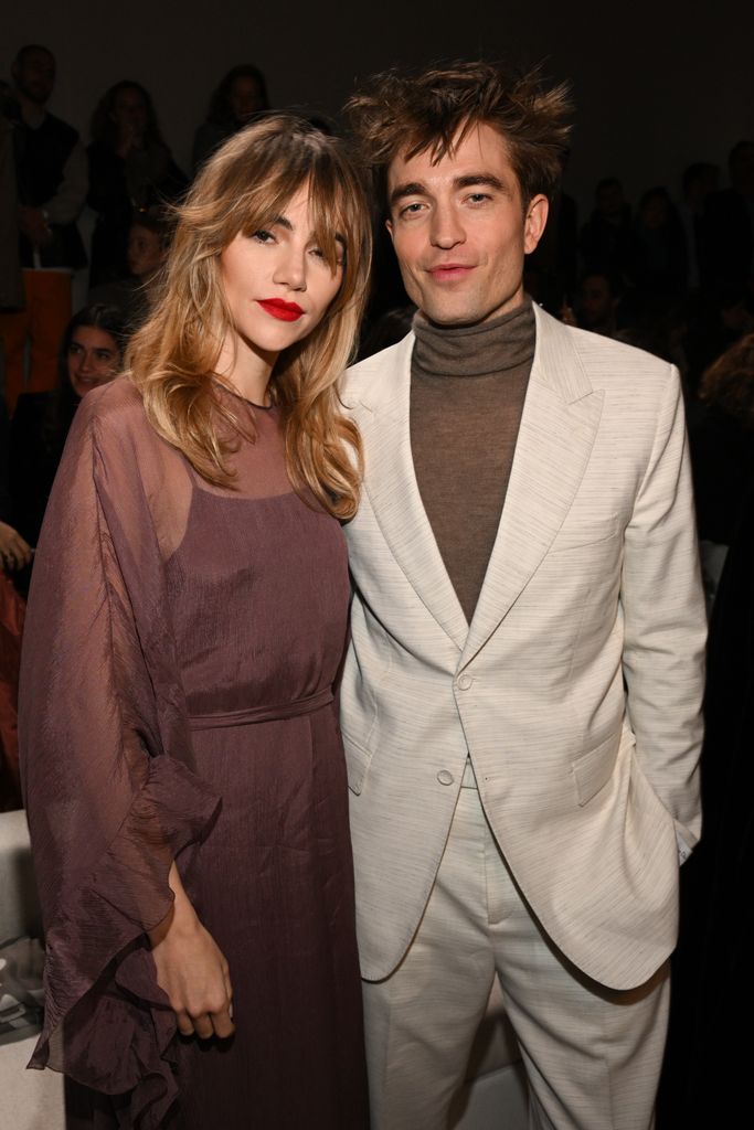 GIZA, EGYPT - DECEMBER 03: Suki Waterhouse and Robert Pattinson attend the Dior Fall 2023 Menswear Show on December 03, 2022 in Giza, Egypt. (Photo by Stephane Cardinale - Corbis/Corbis via Getty Images)