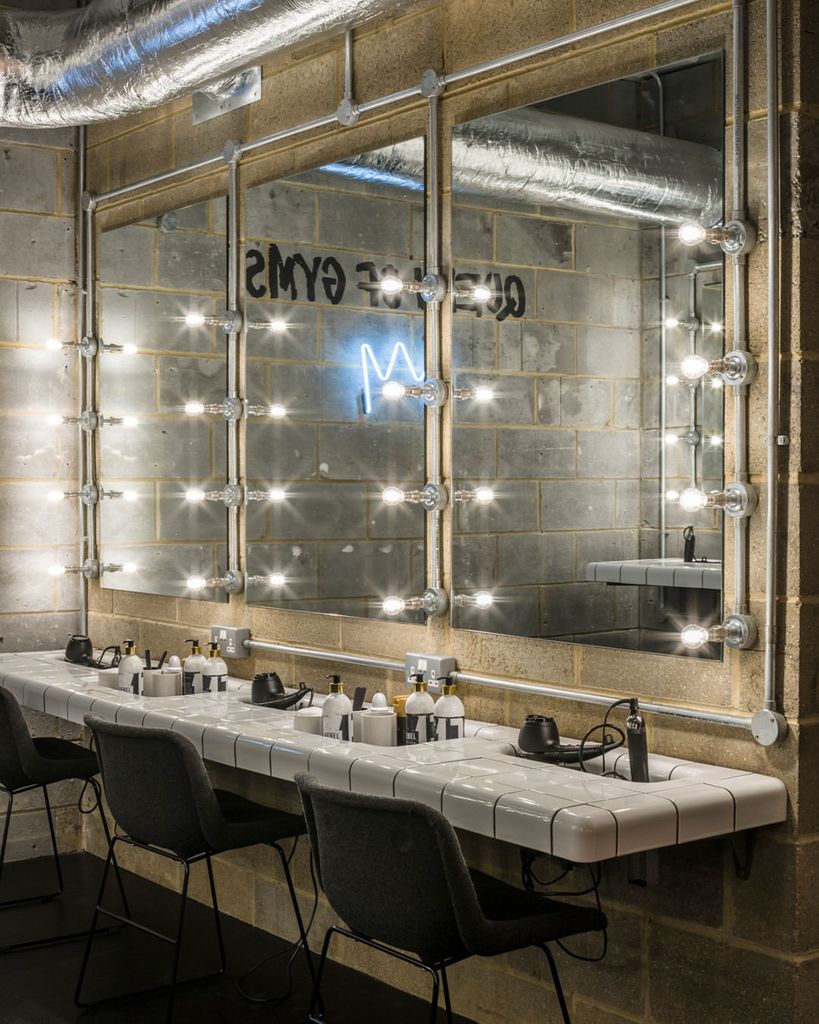 Inside 1Rebel changing room with mirrors