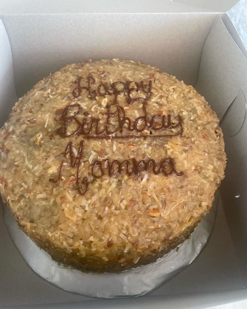 Michael Strahan's mom's birthday cake 