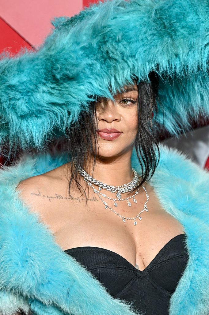 Rihanna looked sensational in the custom look