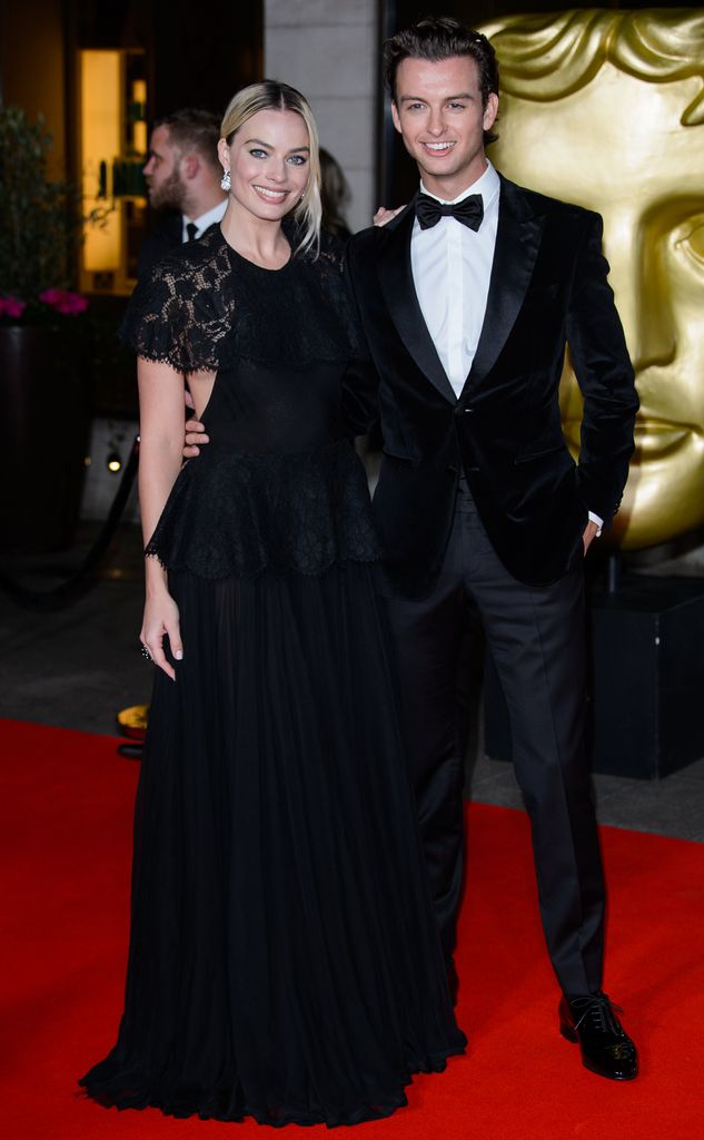 margot robbie and brother cameron at 2020 baftas