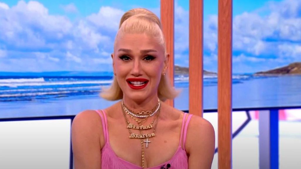 Gwen Stefani tears up on TV