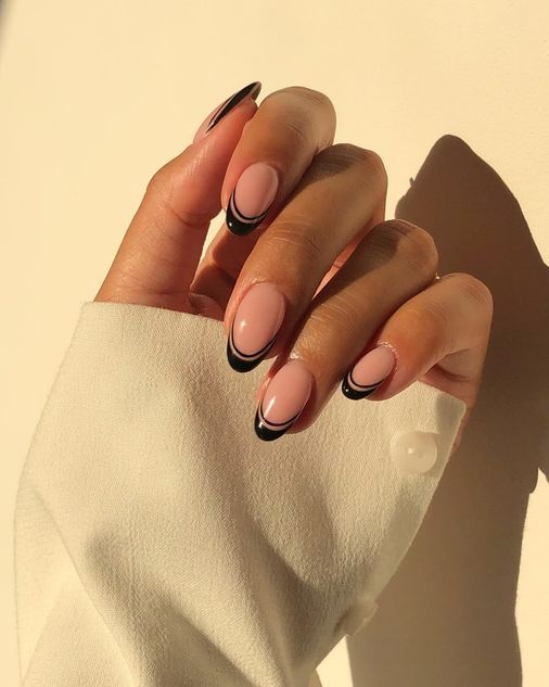 double French manicure 