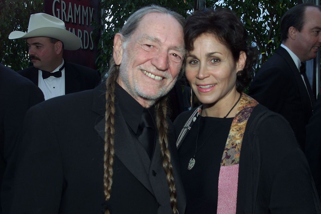 Willie Nelson with his wife Annie D'Angelo in 2000