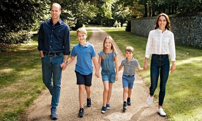 Prince and Princess of Wales with their children 
