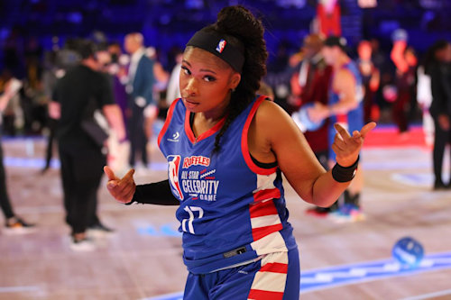 Jennifer Hudson #17 of Team Stephen A. reacts during warm ups 