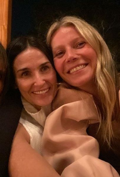 demi moore gwen paltrow at party  