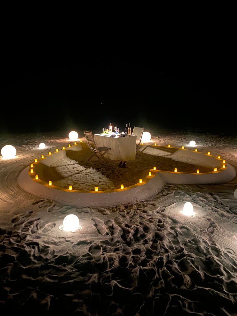 Dining table in a heart