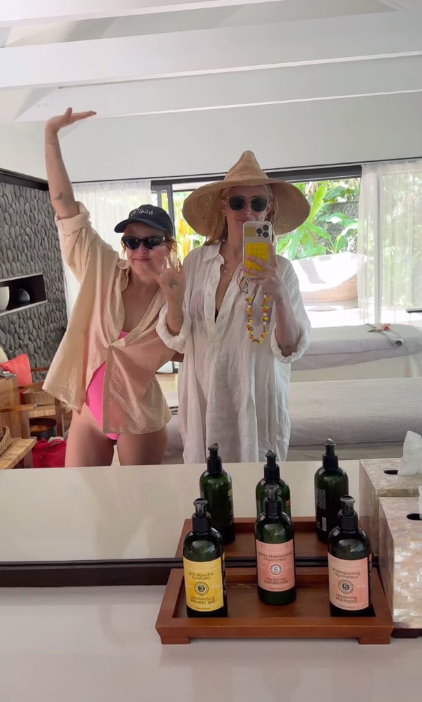 Still from a video shared by Rumer Willis on Instagram featuring her her sister Tallulah Willis from a trip to Fiji