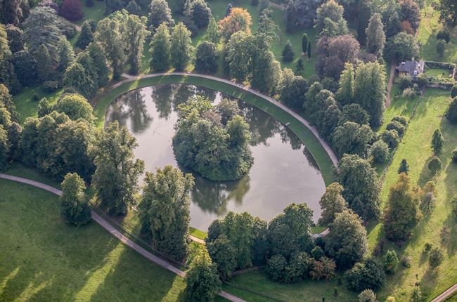oval lake at althorp house