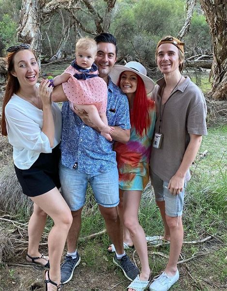 dianne buswell family photo