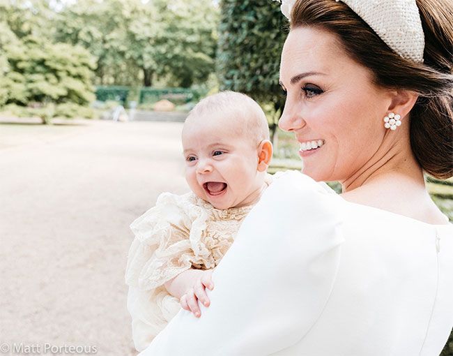 kate middleton and prince louis official christening photo