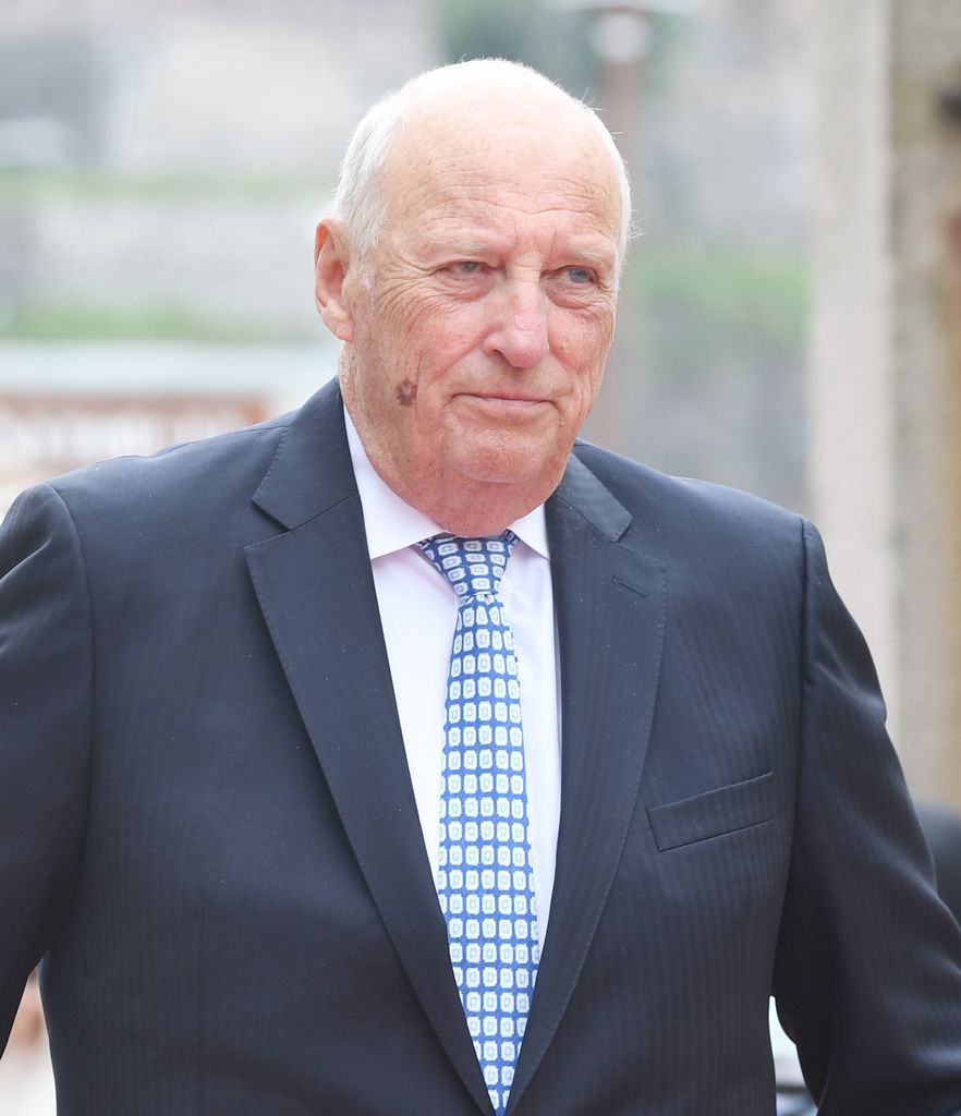 King Harald of Norway in blue suit 