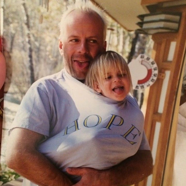 Tallulah with her dad Bruce Willis as a young child