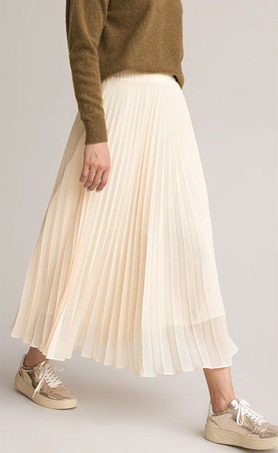 cream pleated skirt