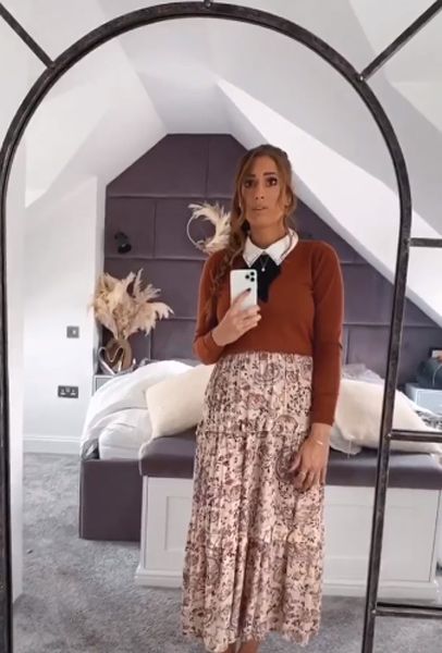 stacey outfit mirror