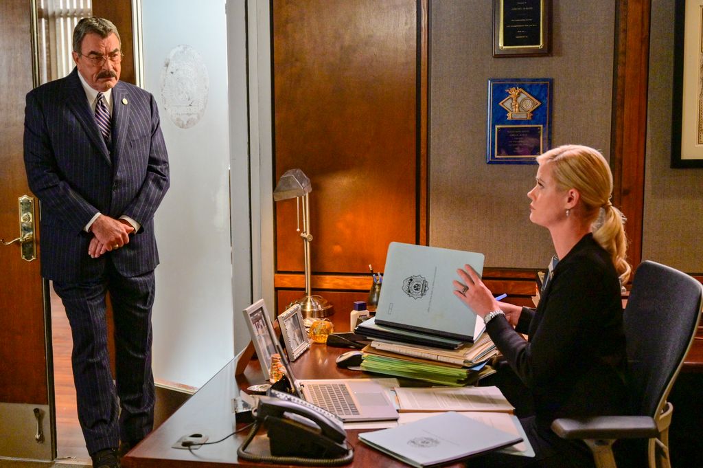 Tom Selleck as Frank Reagan, Abigail Hawk as Det. Abigail Baker in Blue Bloods