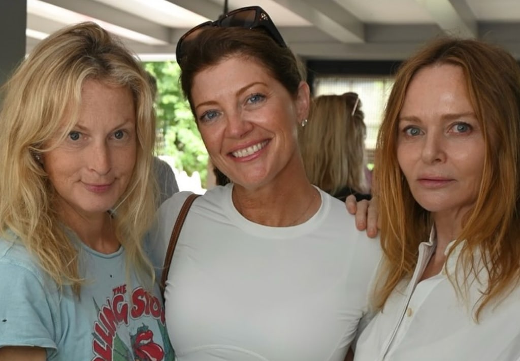 Photo shared by Ali Wentworth of her, Norah O'Donnell and Stella McCartney at Mariska Hargitay's at the latter's foundation The Joyful Heart's annual beach walk